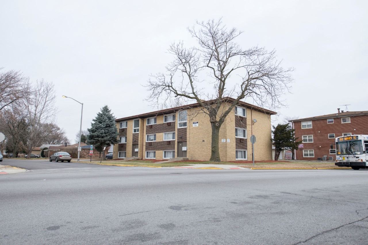 634 Sibley Blvd Calumet City, IL 60409 - Photo 7 of 23