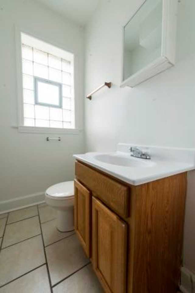 7722 S Kingston Chicago, IL 60649 - Photo 4 of 25