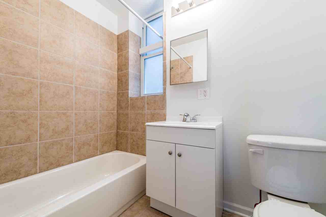 1630 S Sawyer Ave Chicago, IL 60623 - Photo 2 of 36