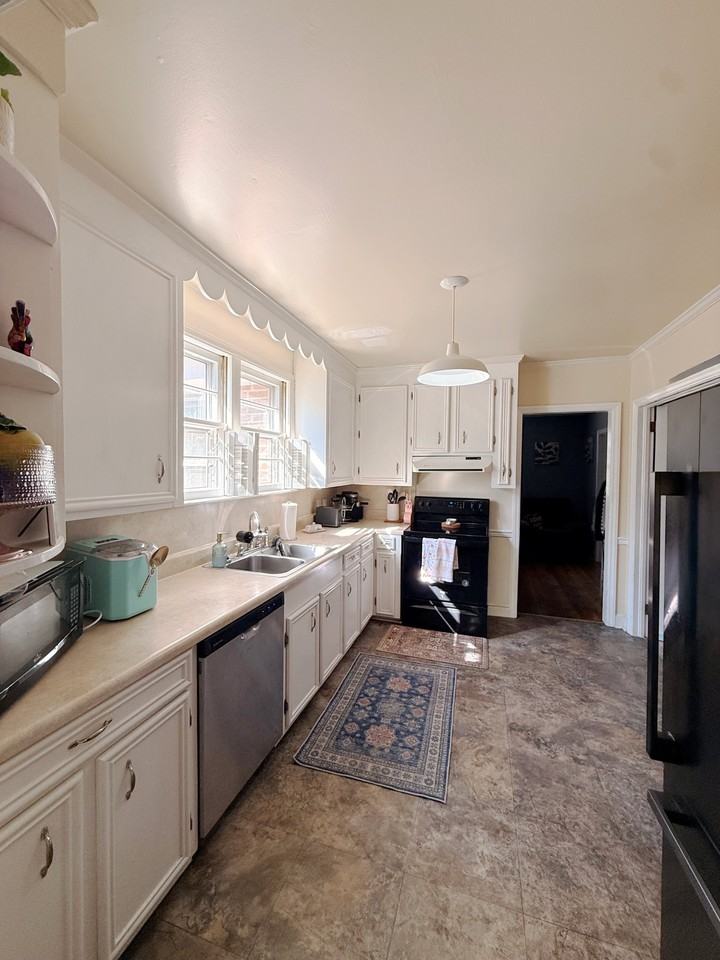 937 Evergreen Ave #NA - Photo 4 of 20