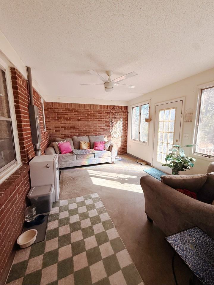 937 Evergreen Ave #NA - Photo 6 of 20