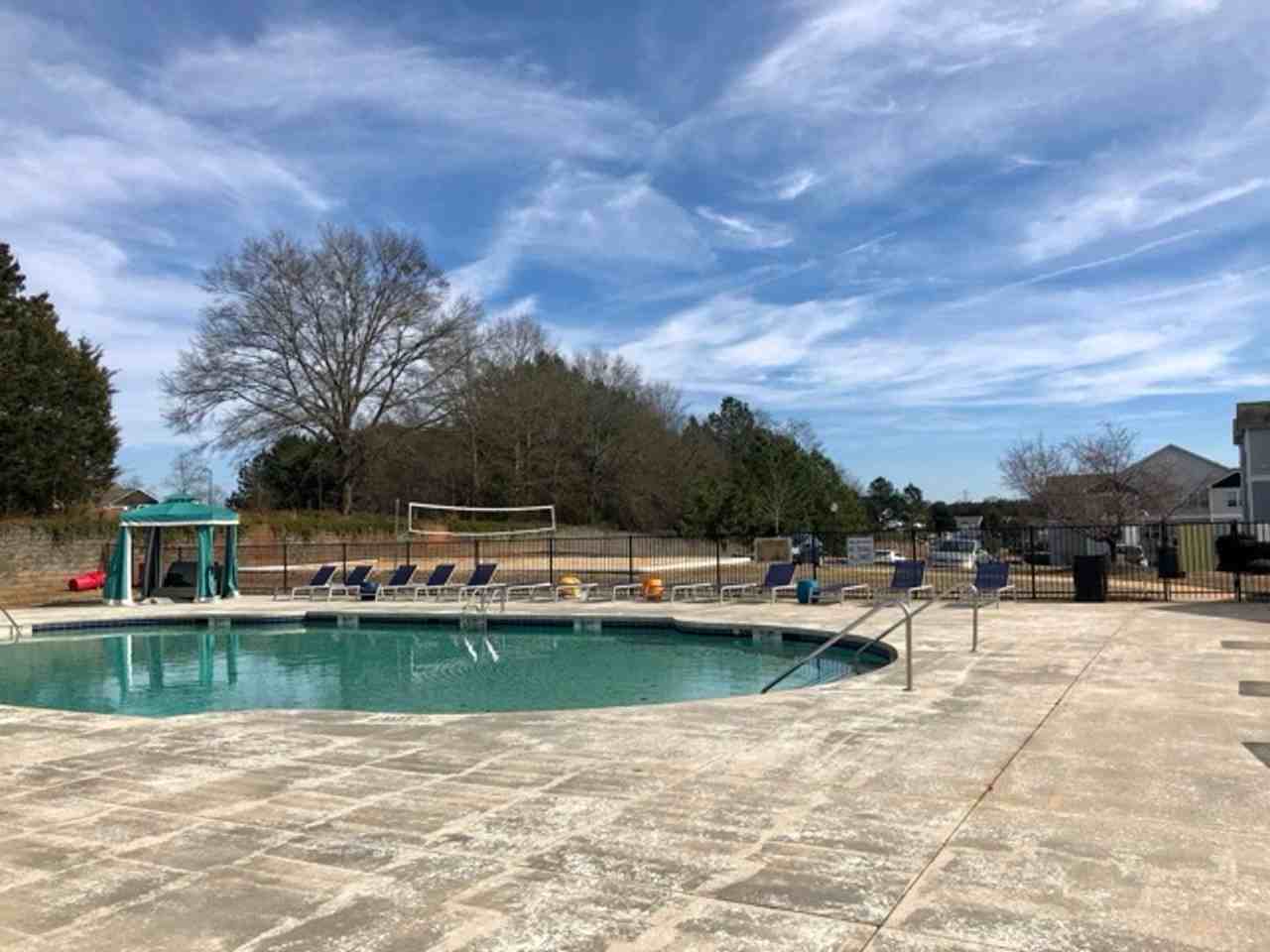 102 University Village Dr - Photo 5 of 32