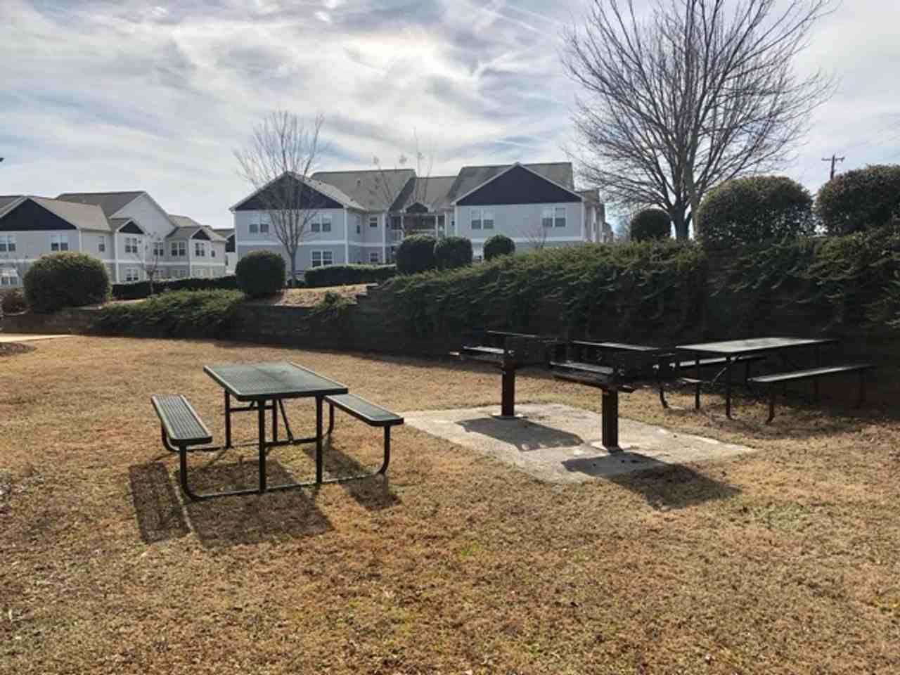 102 University Village Dr - Photo 6 of 32