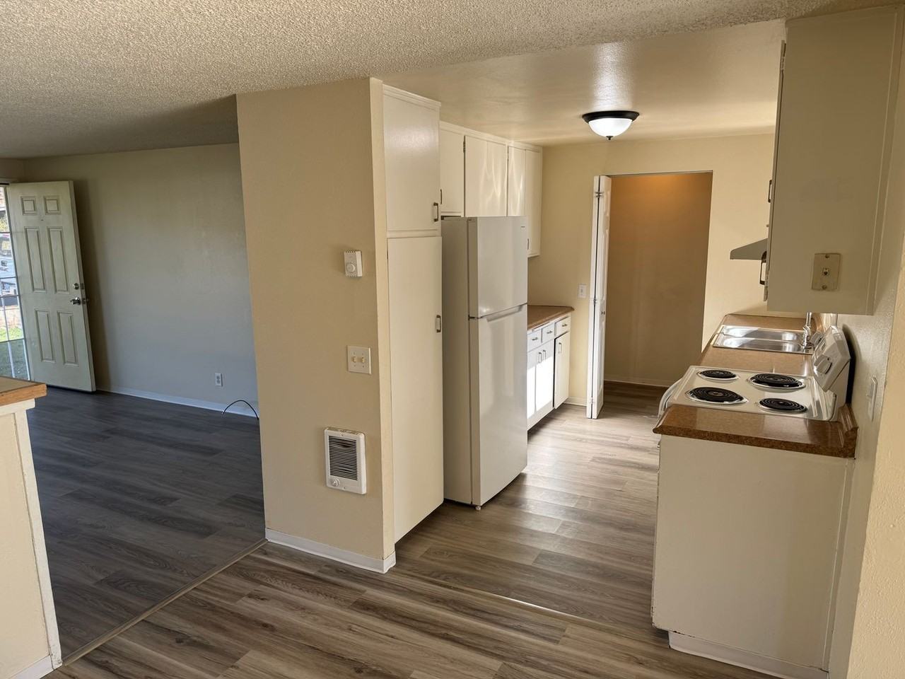 332 Owosso Dr - Photo 7 of 35