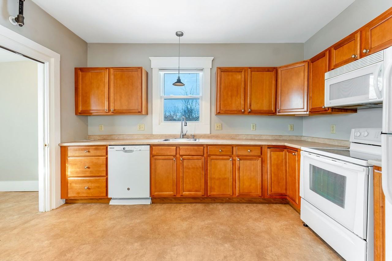 96 Broadway - Photo 2 of 21