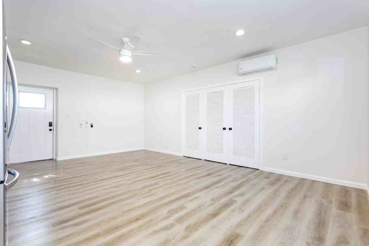 4138 Middlesex Dr - Photo 5 of 12