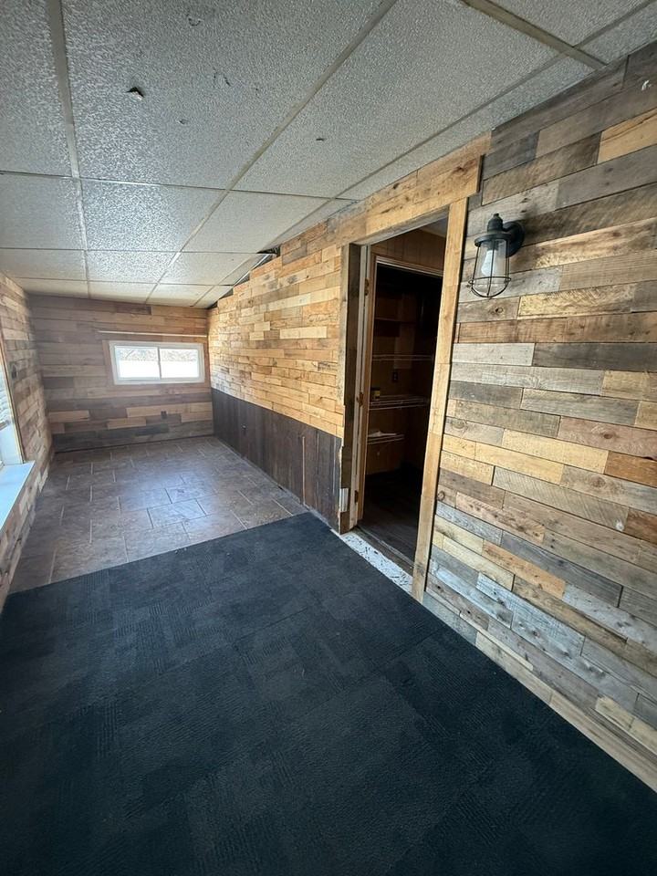 3185 Spring Rd - Photo 6 of 28