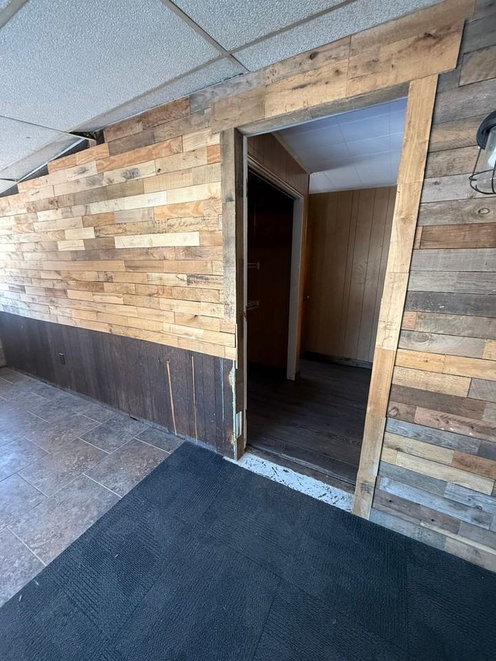 3185 Spring Rd - Photo 7 of 28