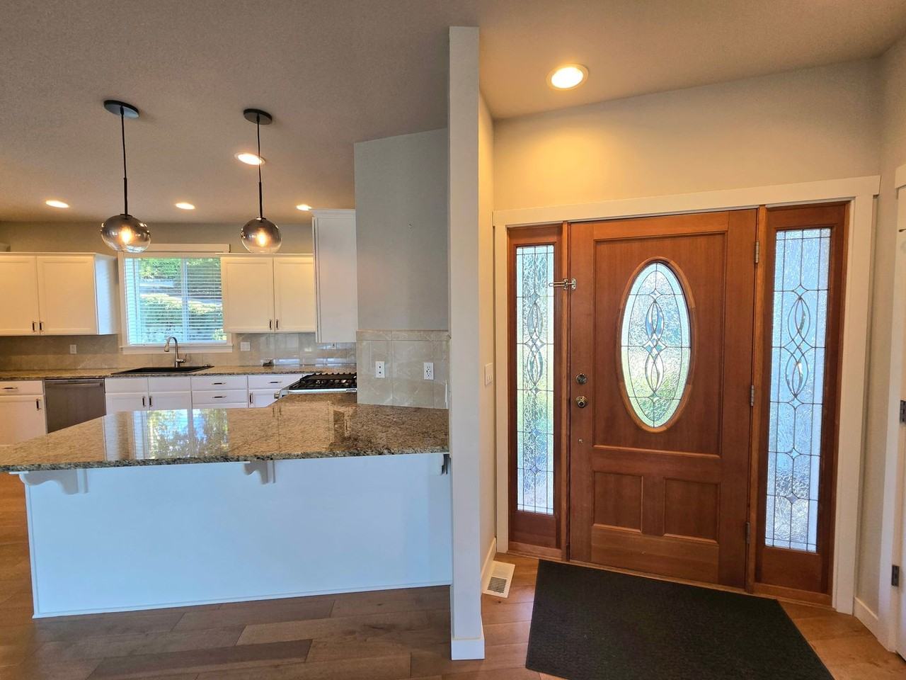 11017 18th St Ne - Photo 3 of 22