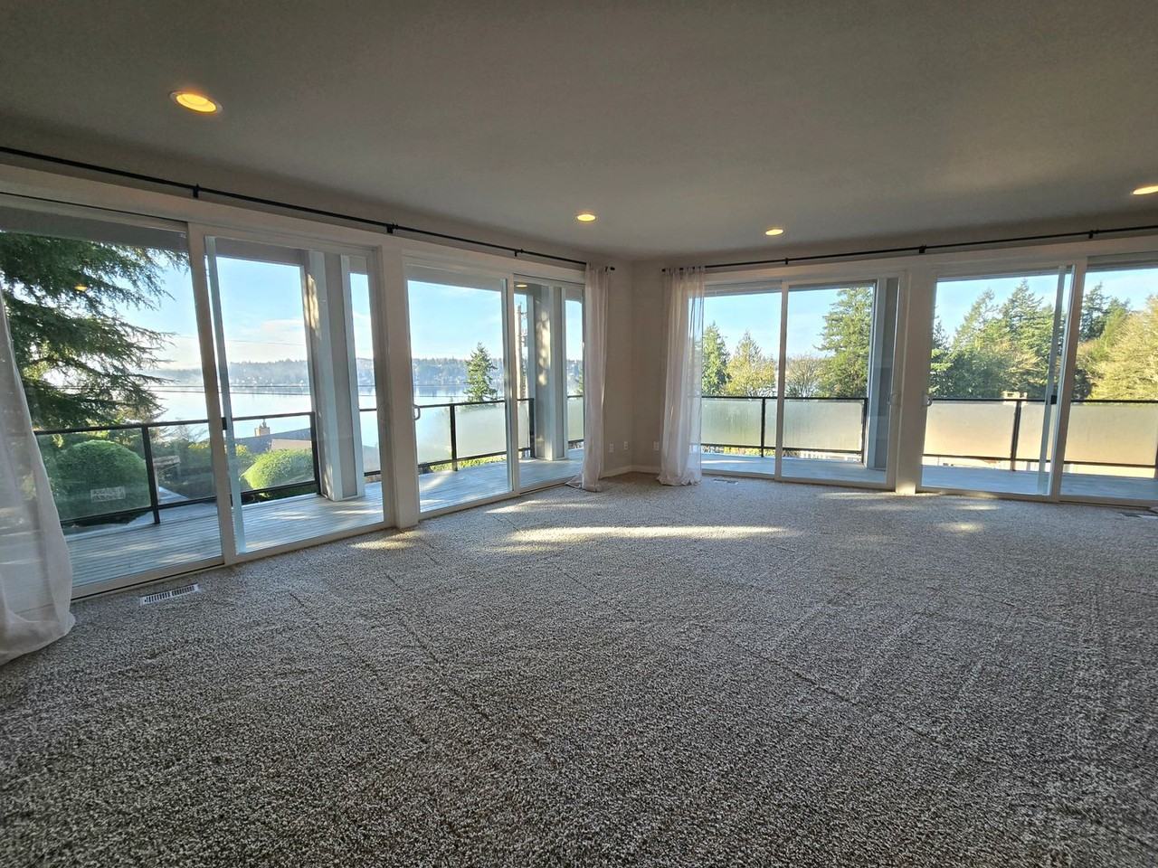 11017 18th St Ne - Photo 7 of 22