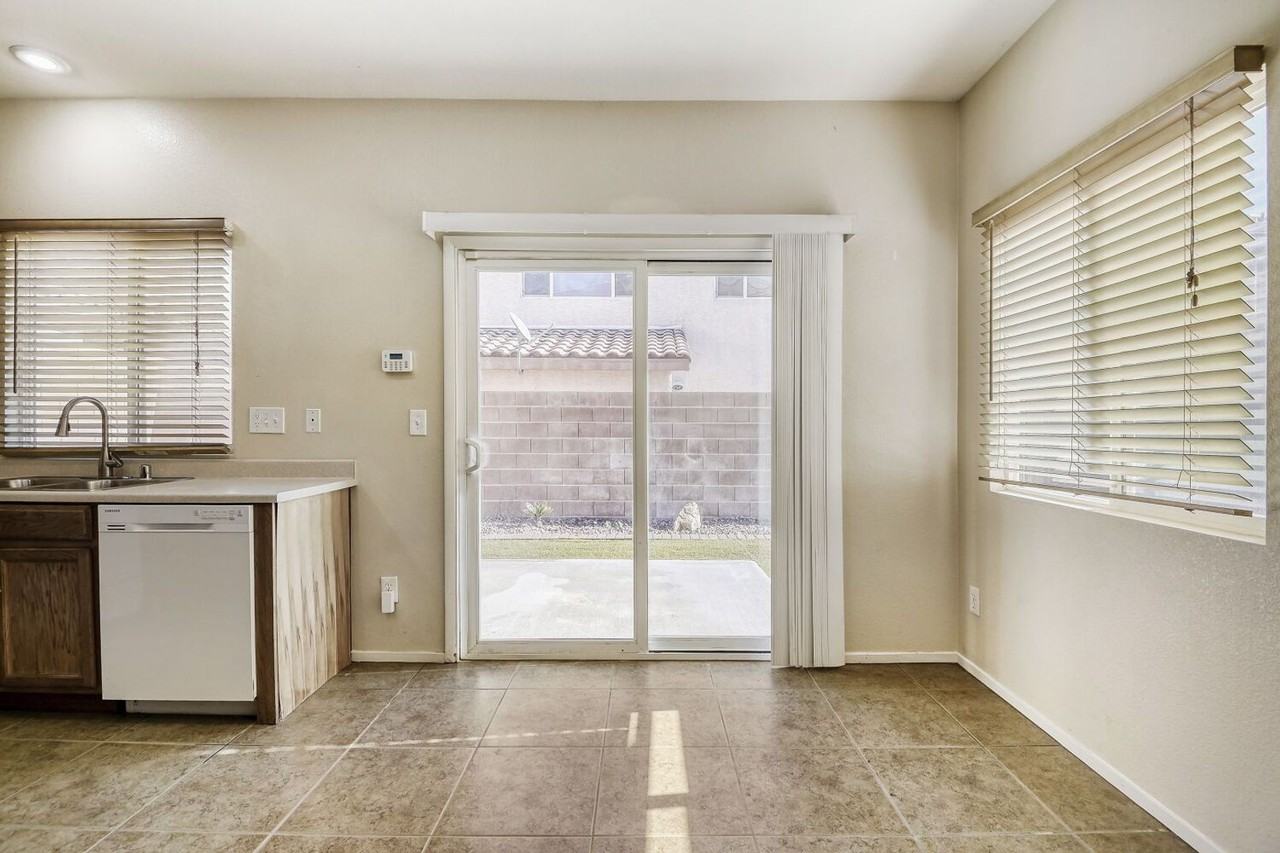 10230 Lupine Meadow Dr - Photo 7 of 29