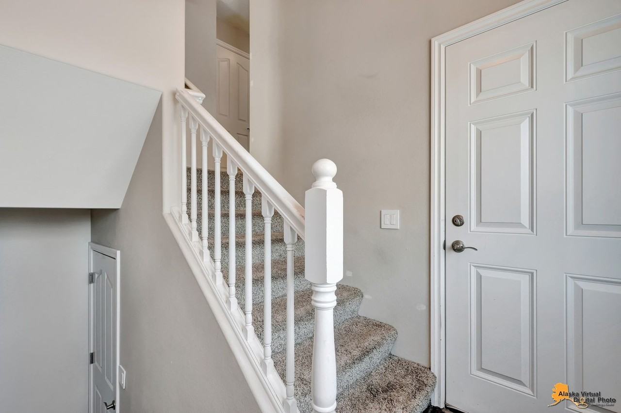 1584 Northbluff Dr - Photo 6 of 34