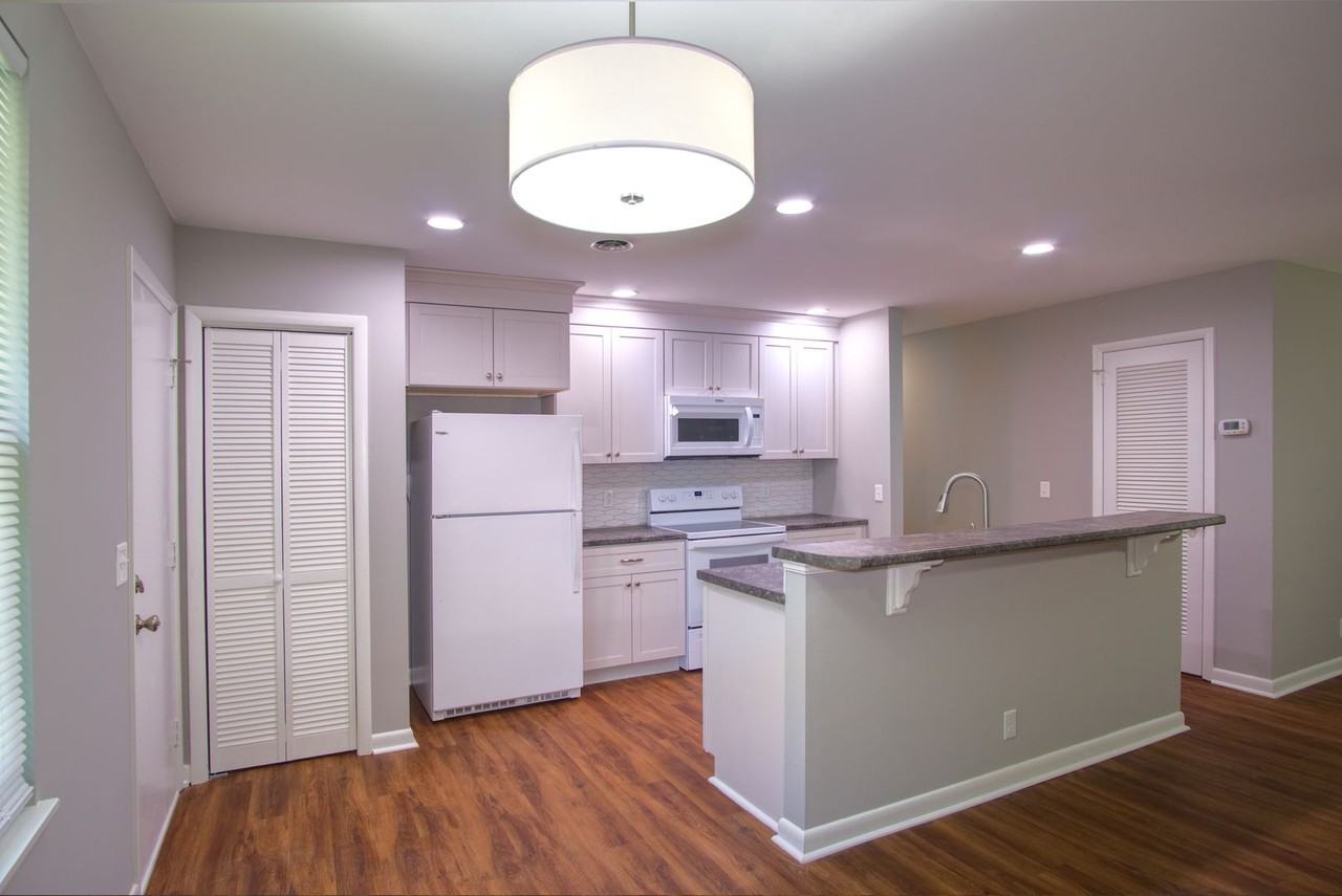 5120 Manorwood Ct - Photo 7 of 17