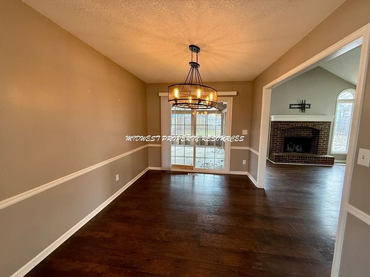 2025 Ne Knollbrook St - Photo 6 of 24