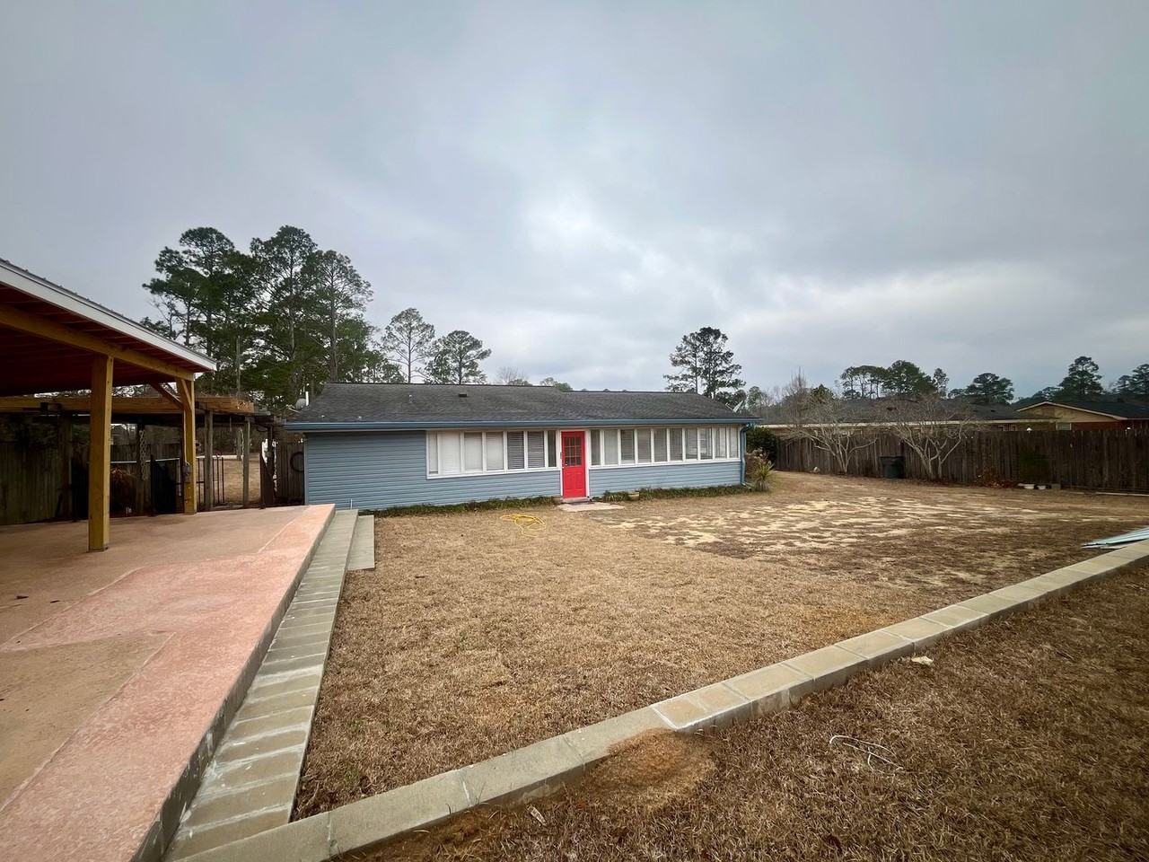 2104 Rossway Dr - Photo 4 of 23