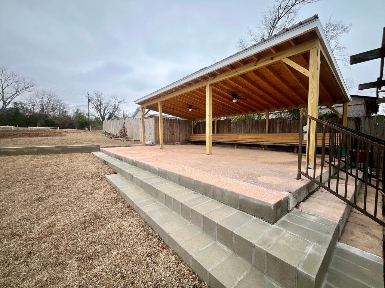 2104 Rossway Dr - Photo 6 of 23