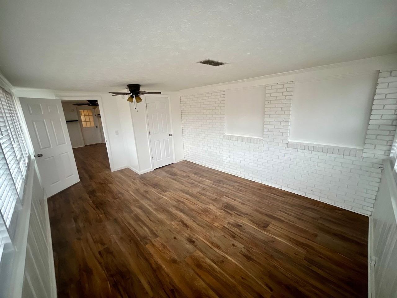 2104 Rossway Dr - Photo 7 of 23