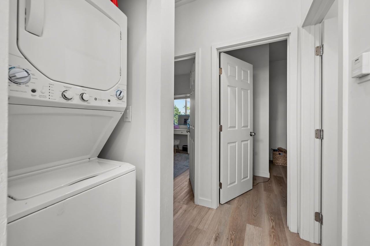 6235 Hobart St - Photo 7 of 13