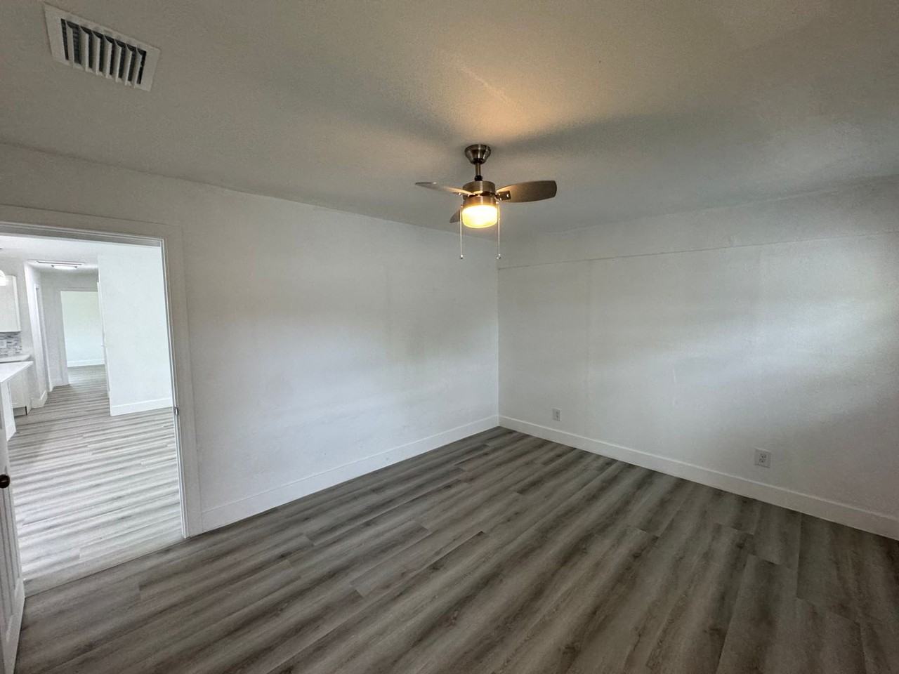 1150 Overlook Ter - Photo 6 of 21