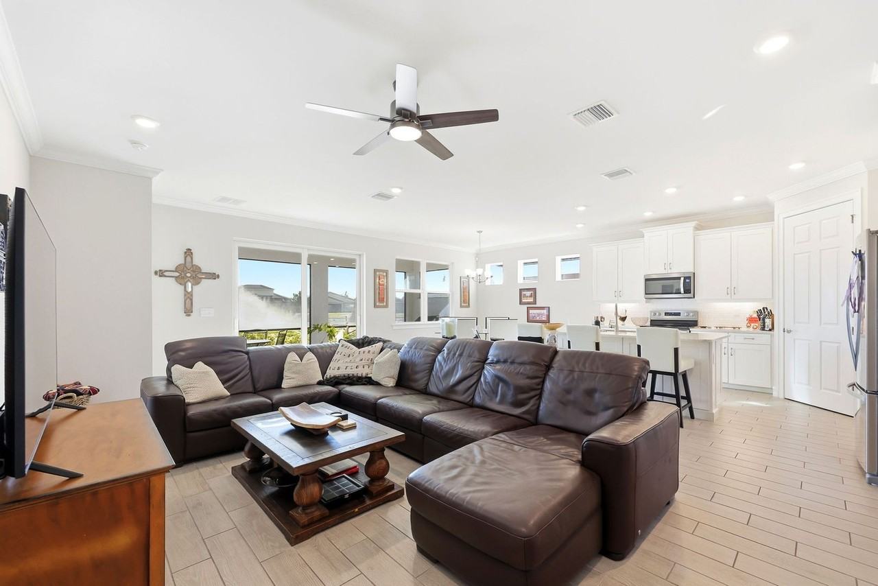 28029 Sanibel Sands St - Photo 7 of 21