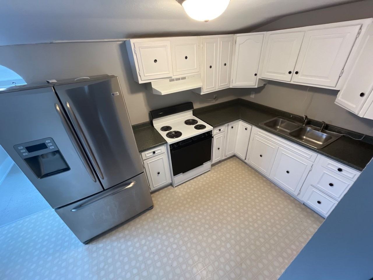 708 E North St - Photo 6 of 9