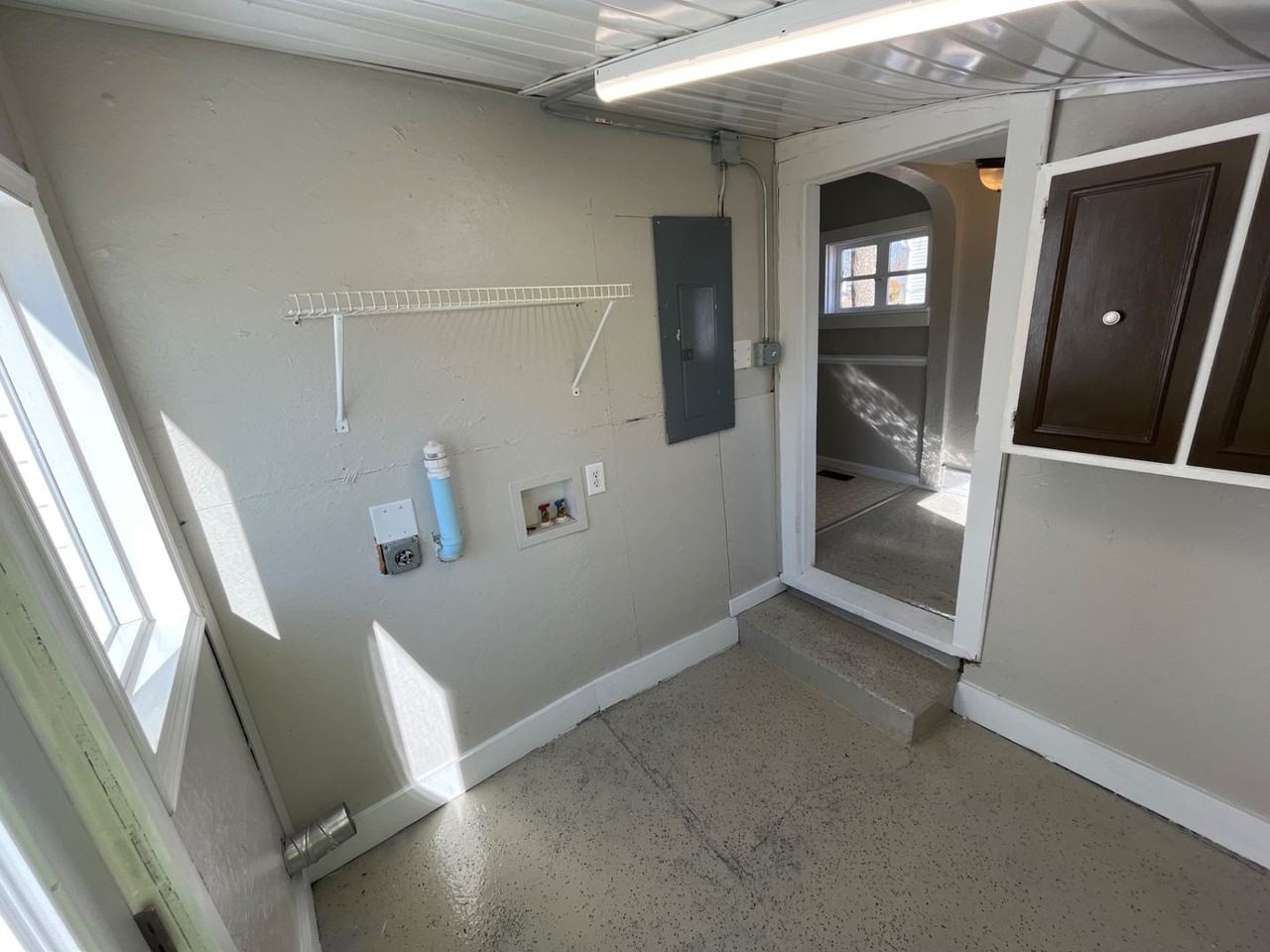 708 E North St - Photo 7 of 9