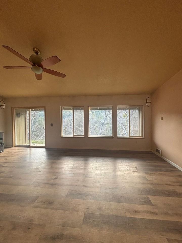 4388 Old Highway 99 S - Photo 2 of 5