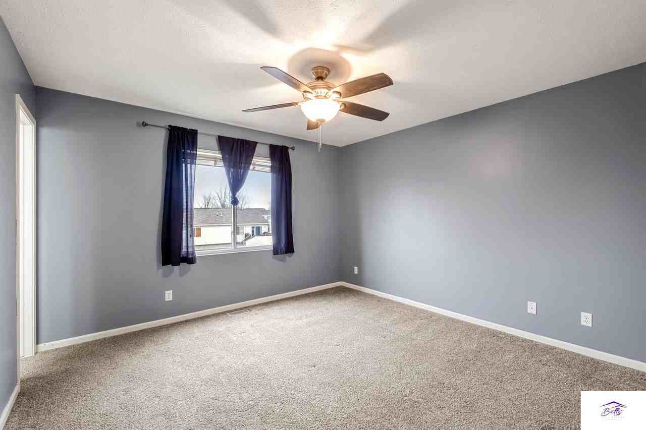 15828 Blackwalnut St - Photo 6 of 19