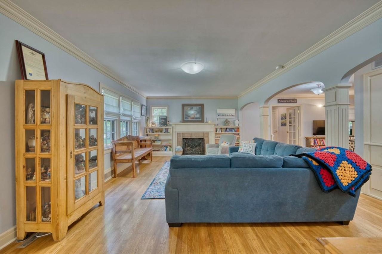 918 E Portland St - Photo 4 of 28