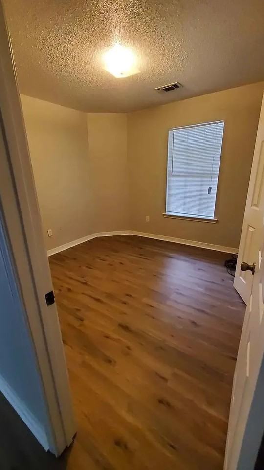 1431 Magnolia Street - Photo 3 of 11