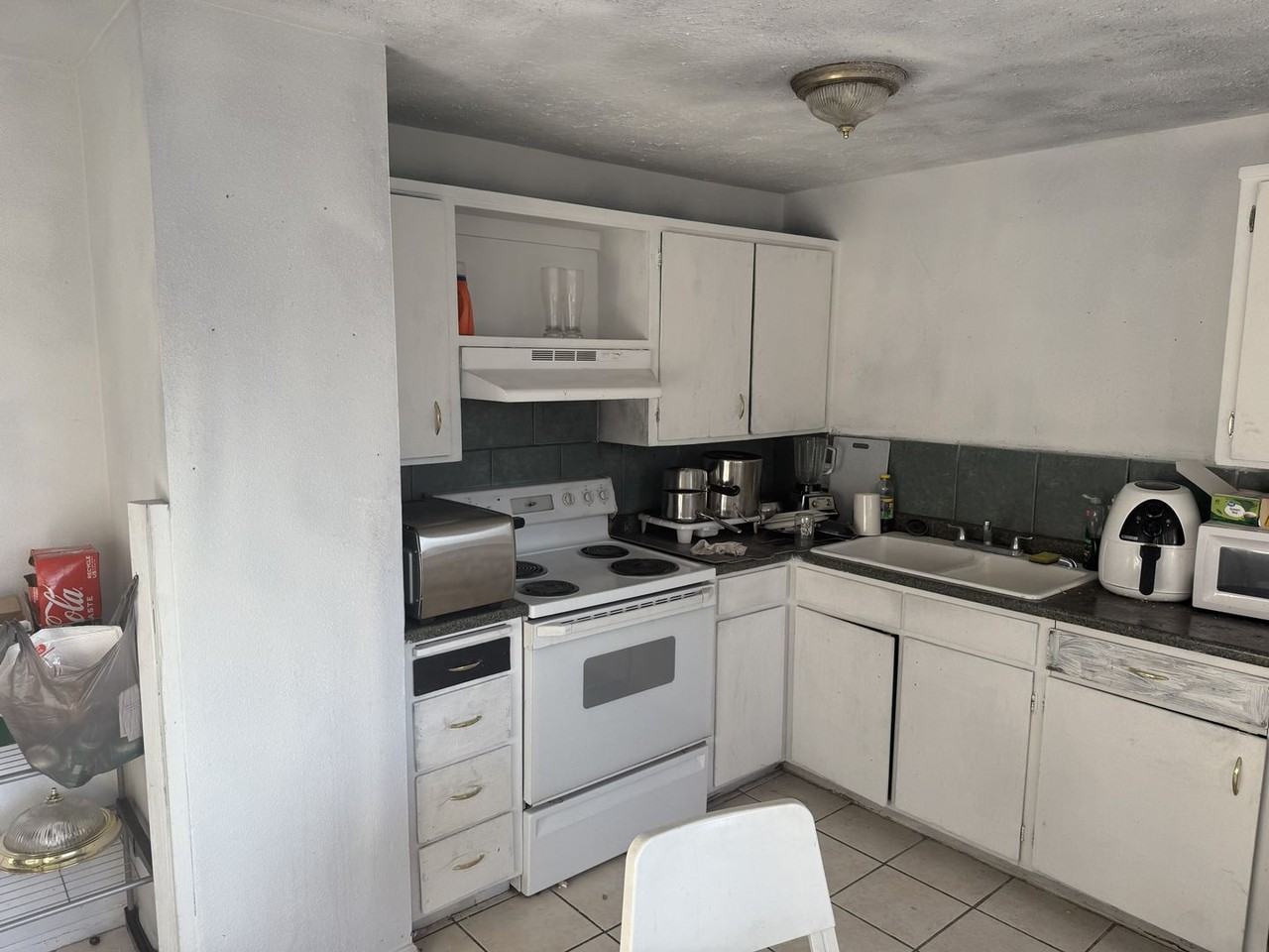 3851 S Manhatten Dr - Photo 7 of 19