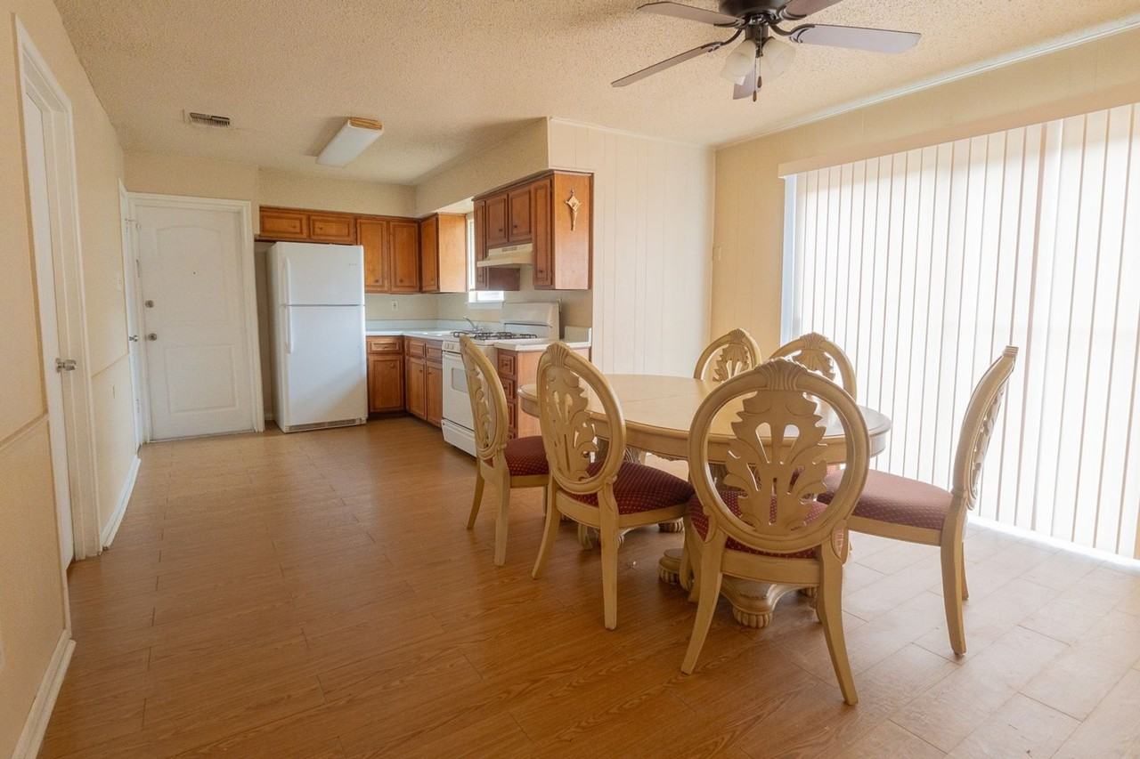 11702 Welcome Dr - Photo 2 of 21