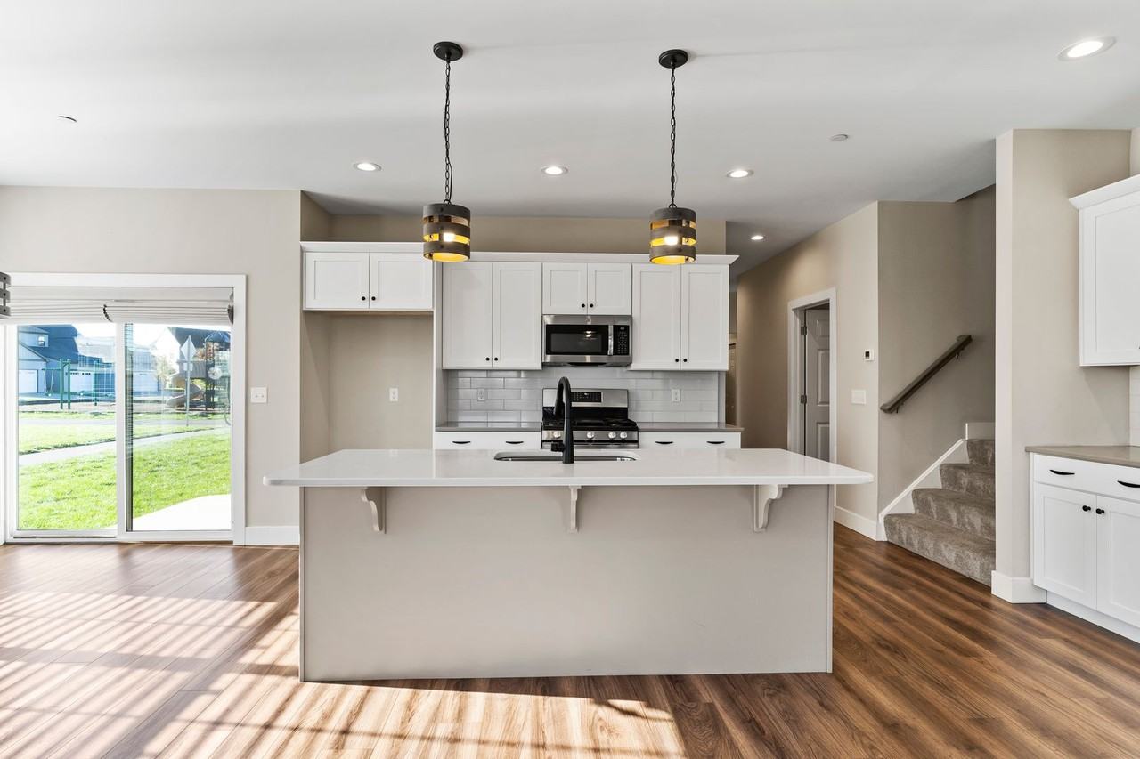 122 Stickley Dr - Photo 5 of 50