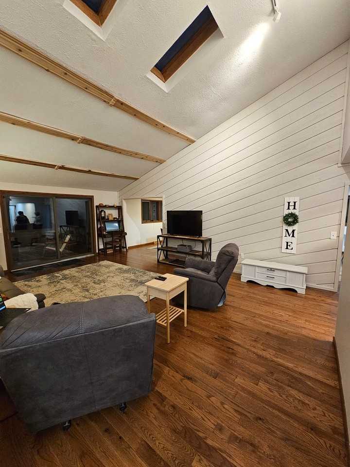 8488 Barbara Dr - Photo 3 of 28