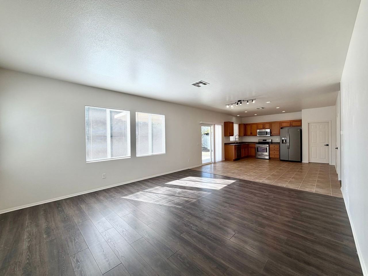 33409 Mesolite Way - Photo 7 of 31