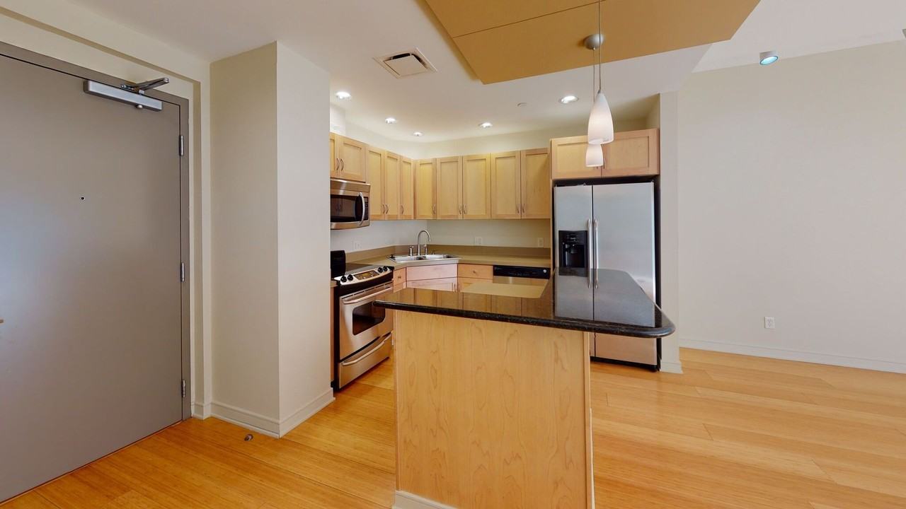 Gateway Commons - Photo 6 of 11