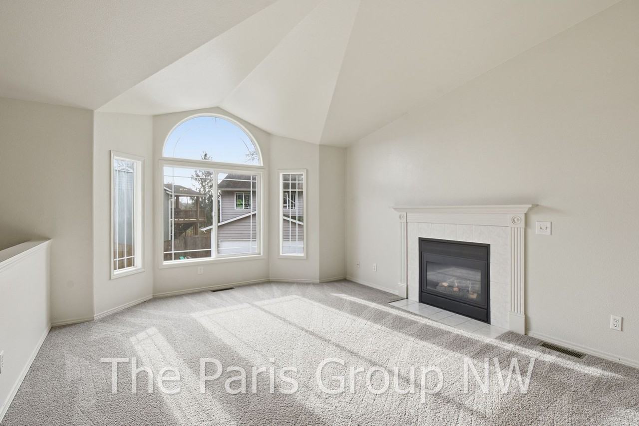 1219 Loves Hill Dr - Photo 7 of 33