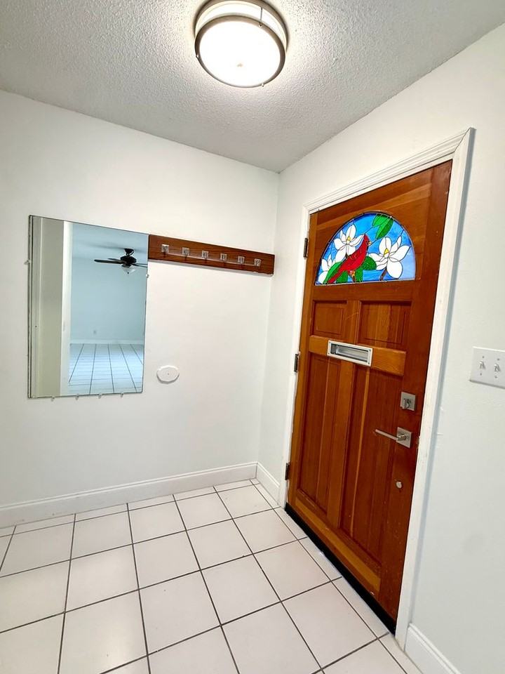 2632 Talbot Rd - Photo 5 of 35