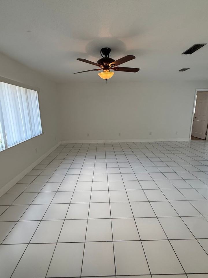 2632 Talbot Rd - Photo 7 of 35