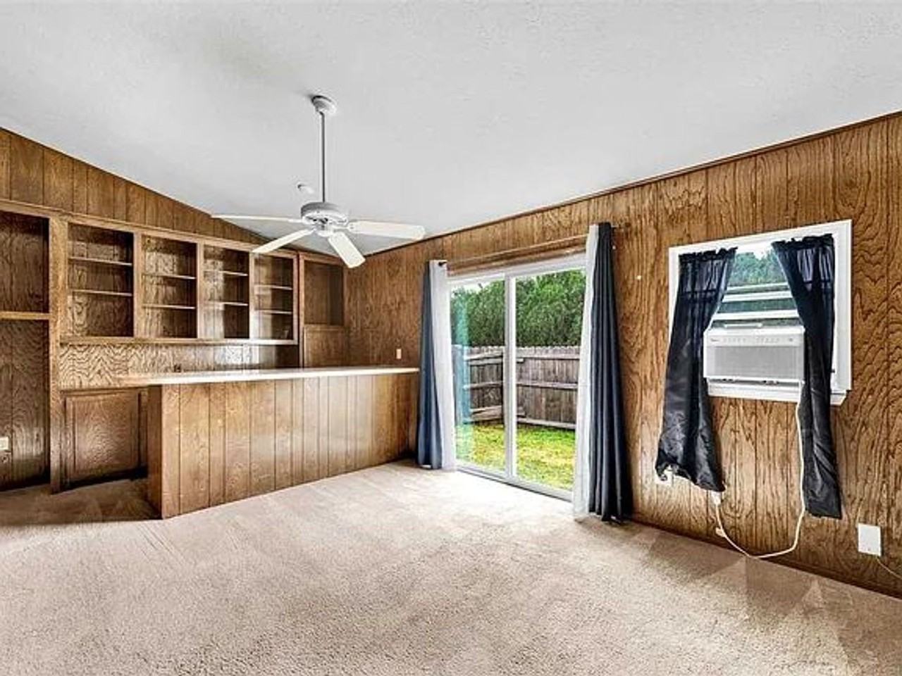 1104 Nw 52nd Cir - Photo 7 of 8