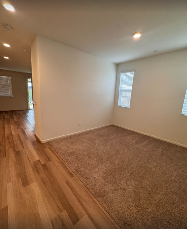 5829 Commonwealth Ave - Photo 3 of 20