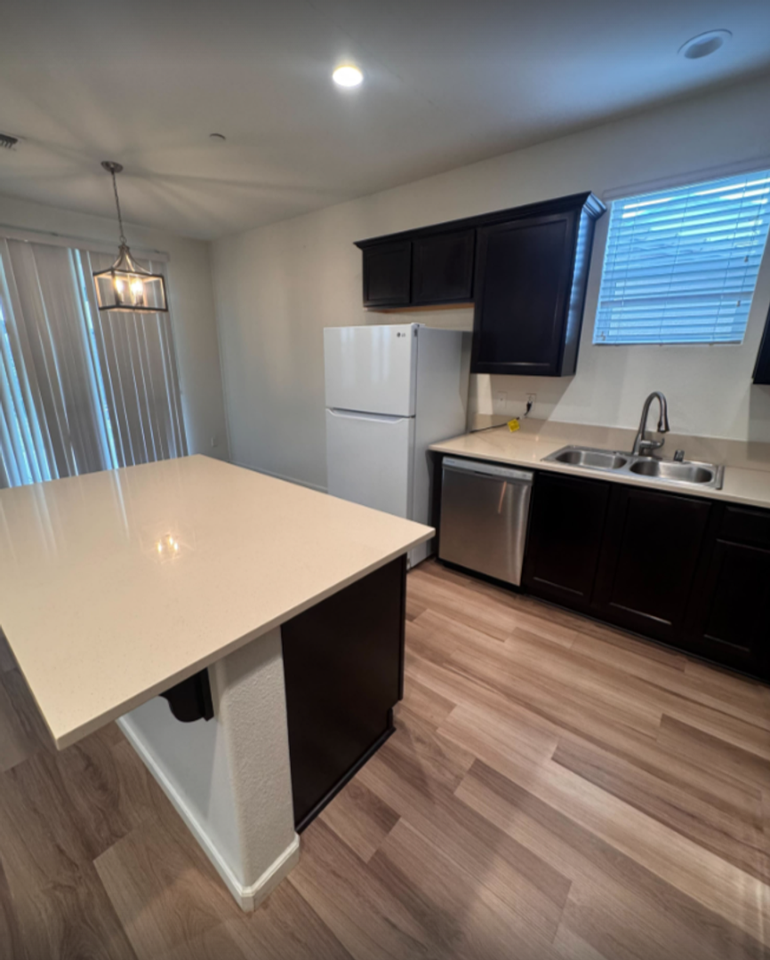 5829 Commonwealth Ave - Photo 6 of 20