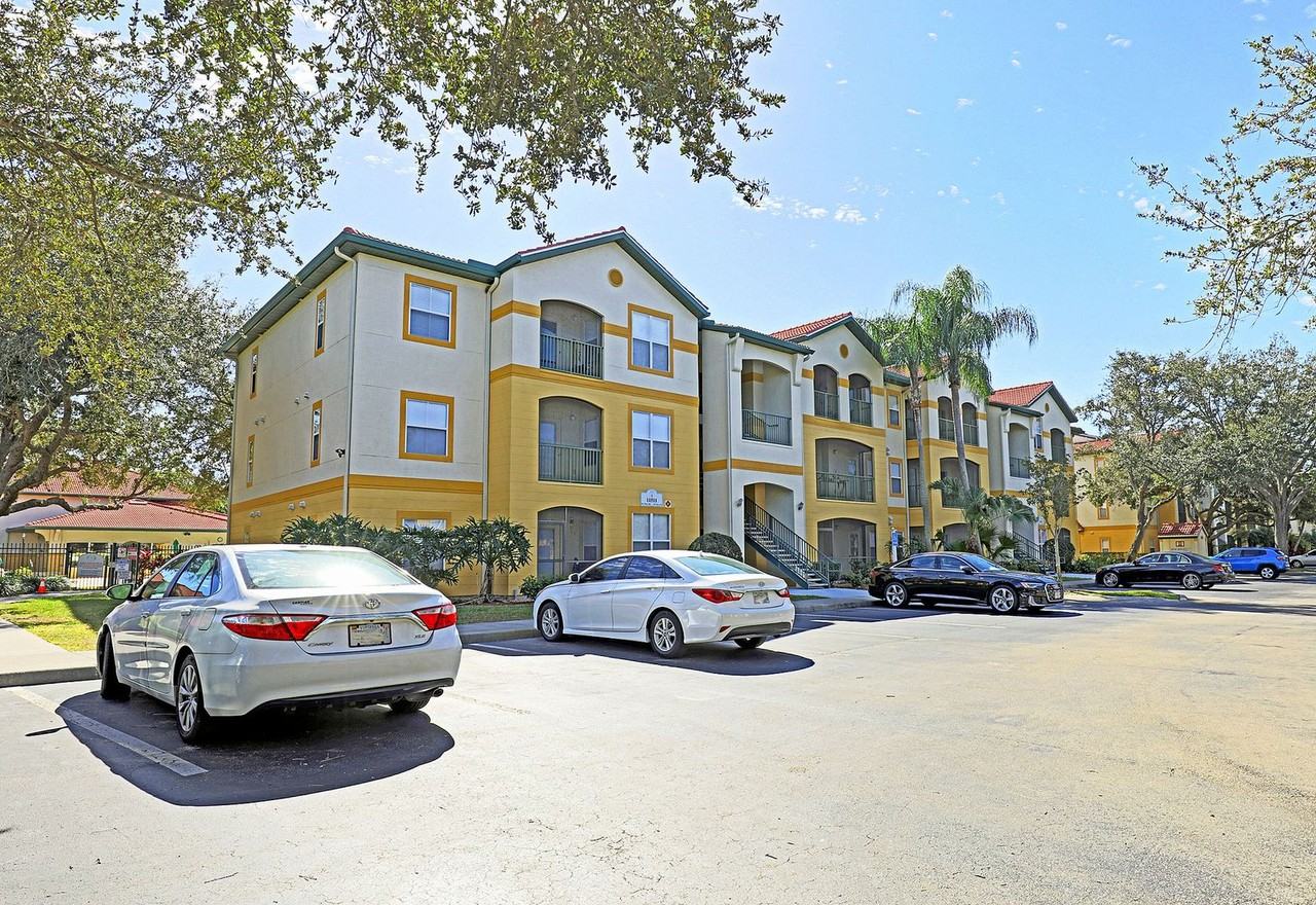 11511 Villa Grand - Photo 2 of 25