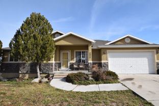 4024 S Mountain Moon Dr - Photo 1 of 1