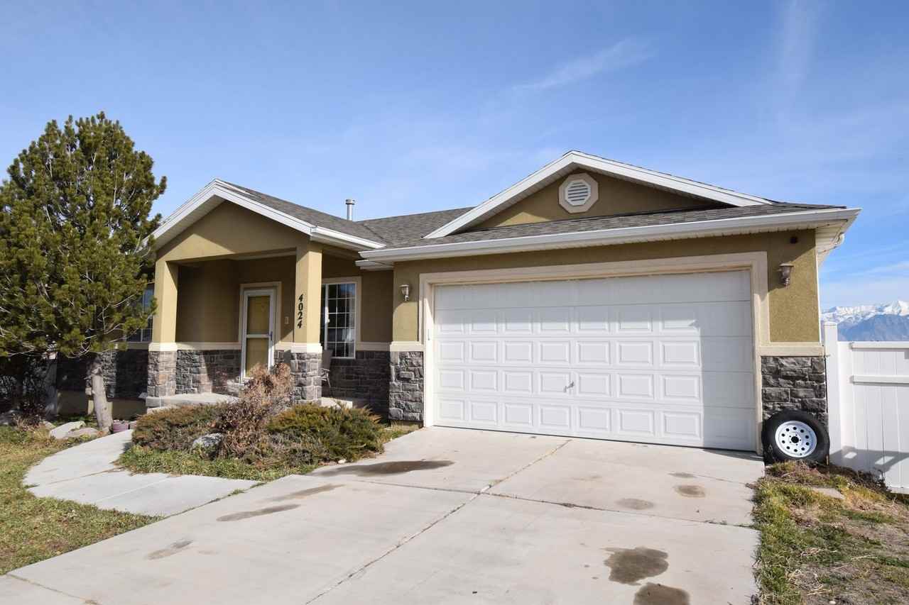 4024 S Mountain Moon Dr - Photo 2 of 28