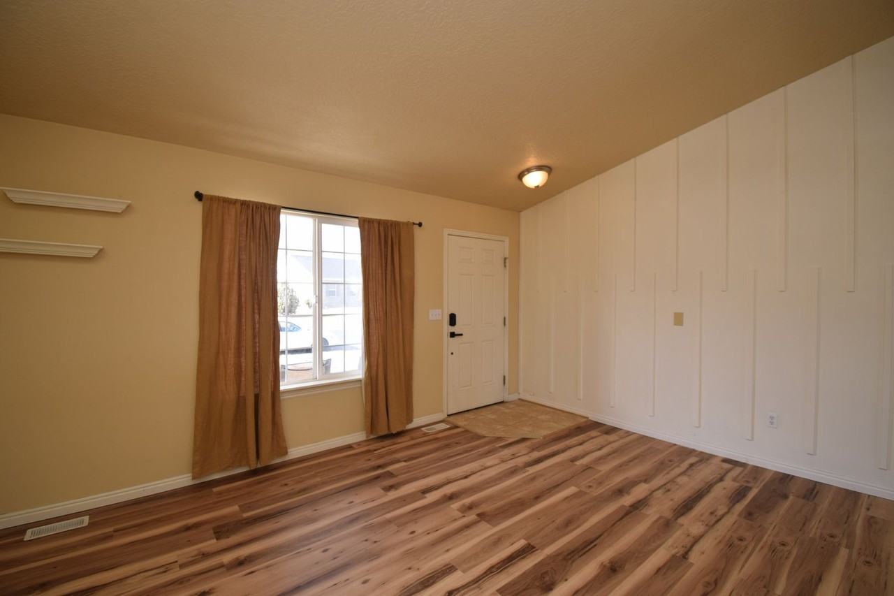 4024 S Mountain Moon Dr - Photo 4 of 28