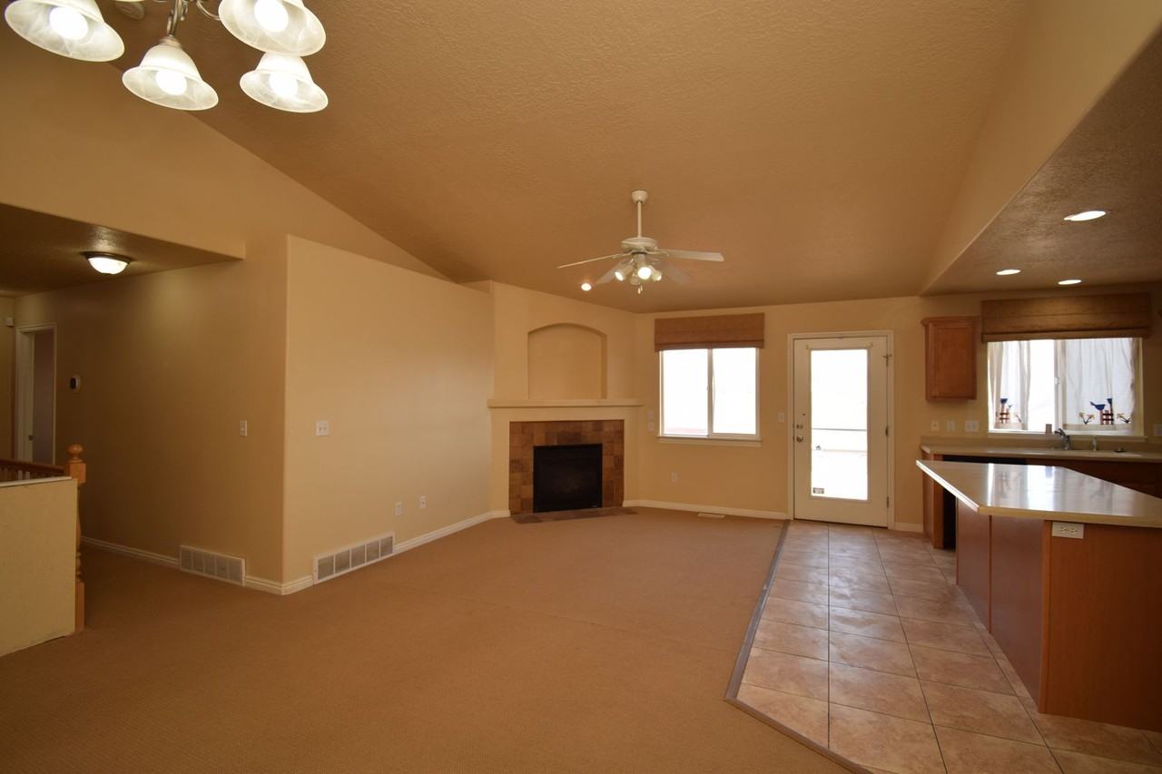 4024 S Mountain Moon Dr - Photo 6 of 28