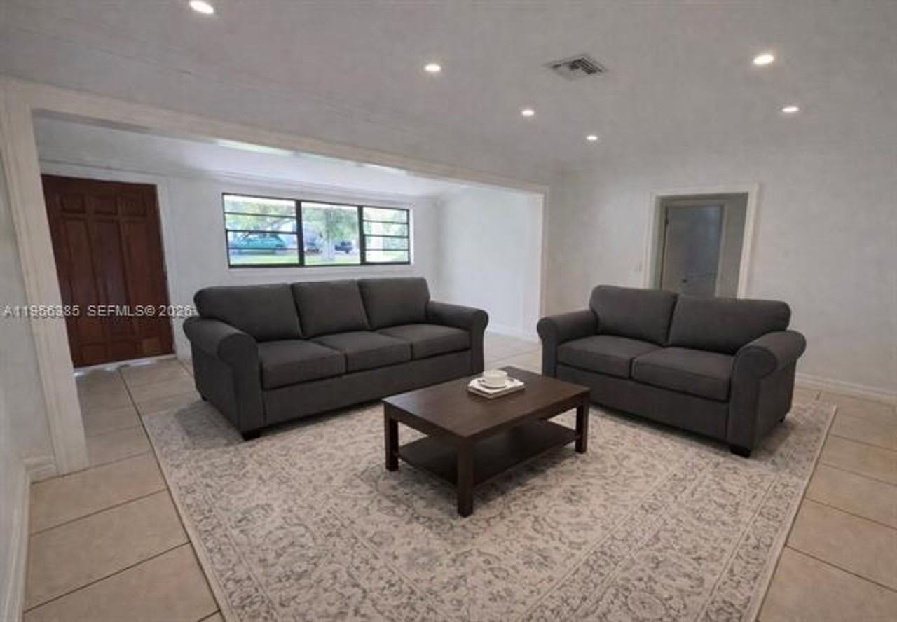 3614 Sw 58th Ave #0 - Photo 2 of 11