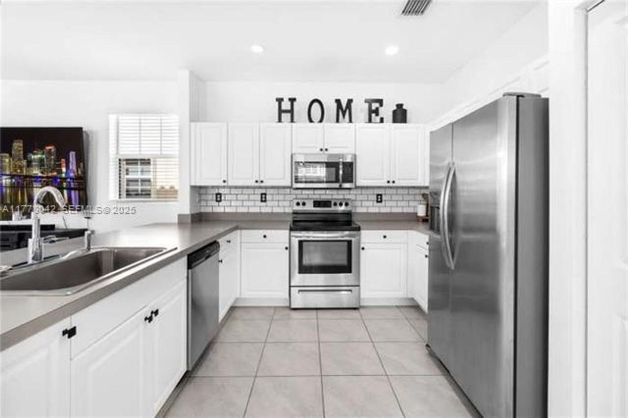 11732 Sw 243rd St #0 - Photo 5 of 22