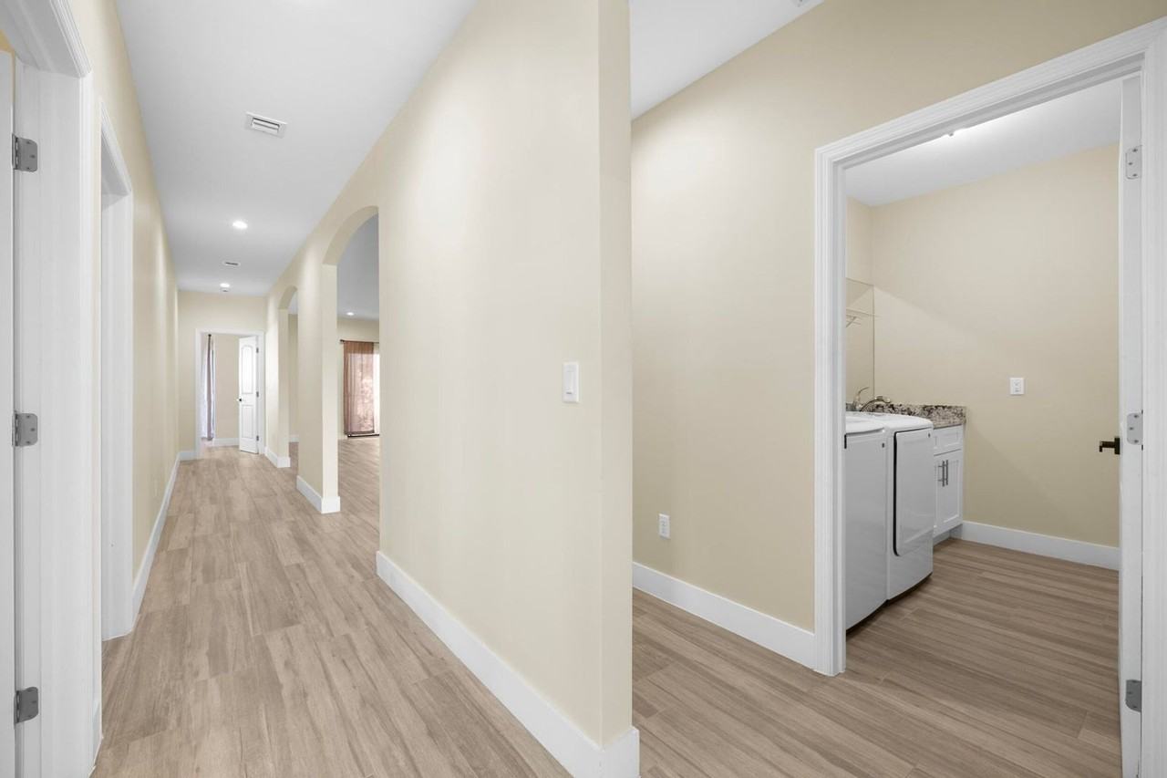 2311 Zeder Ave - Photo 7 of 39